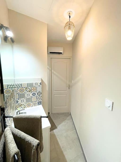 Studio bien équipé à 2 pas de la gare Béziers Extérieur photo