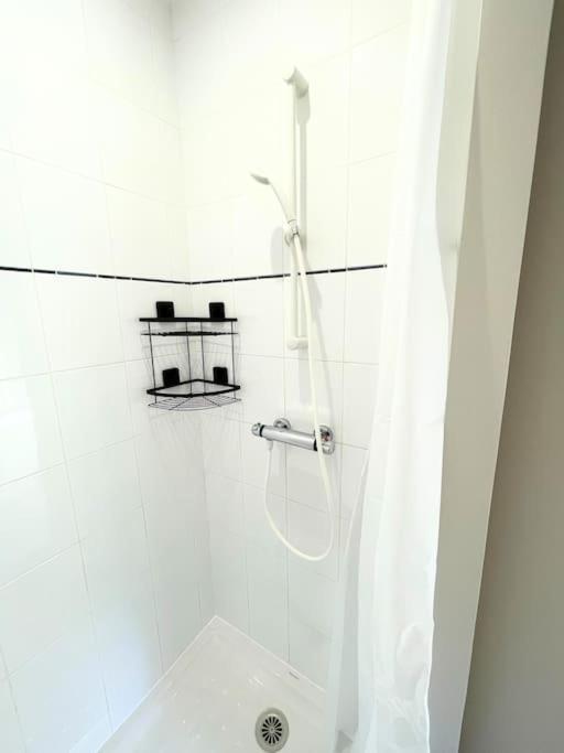 Studio bien équipé à 2 pas de la gare Béziers Extérieur photo